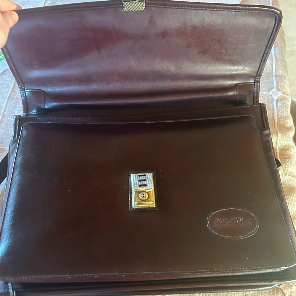 Brown leather - Picture 6 of 6